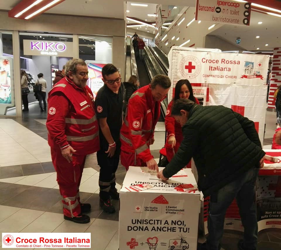 Torino 17 Febbraio 2019 - Raccolta Fondi Centri Commerciali - Croce Rossa Italiana - Comitato Regionale del Piemonte