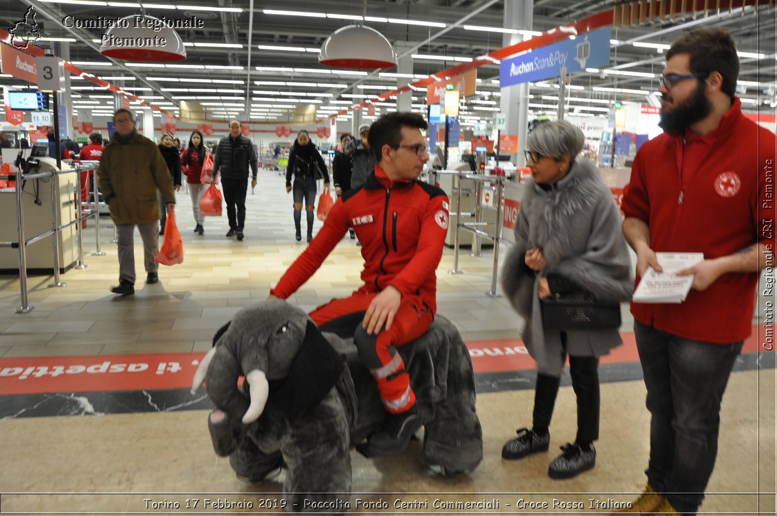 Torino 17 Febbraio 2019 - Raccolta Fondi Centri Commerciali - Croce Rossa Italiana - Comitato Regionale del Piemonte