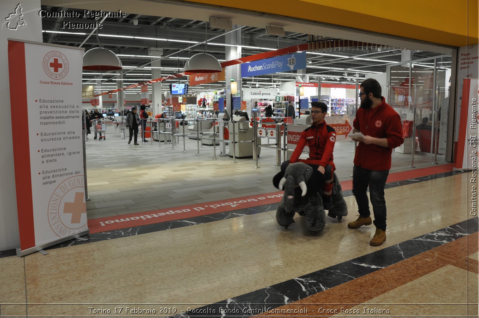 Torino 17 Febbraio 2019 - Raccolta Fondi Centri Commerciali - Croce Rossa Italiana - Comitato Regionale del Piemonte