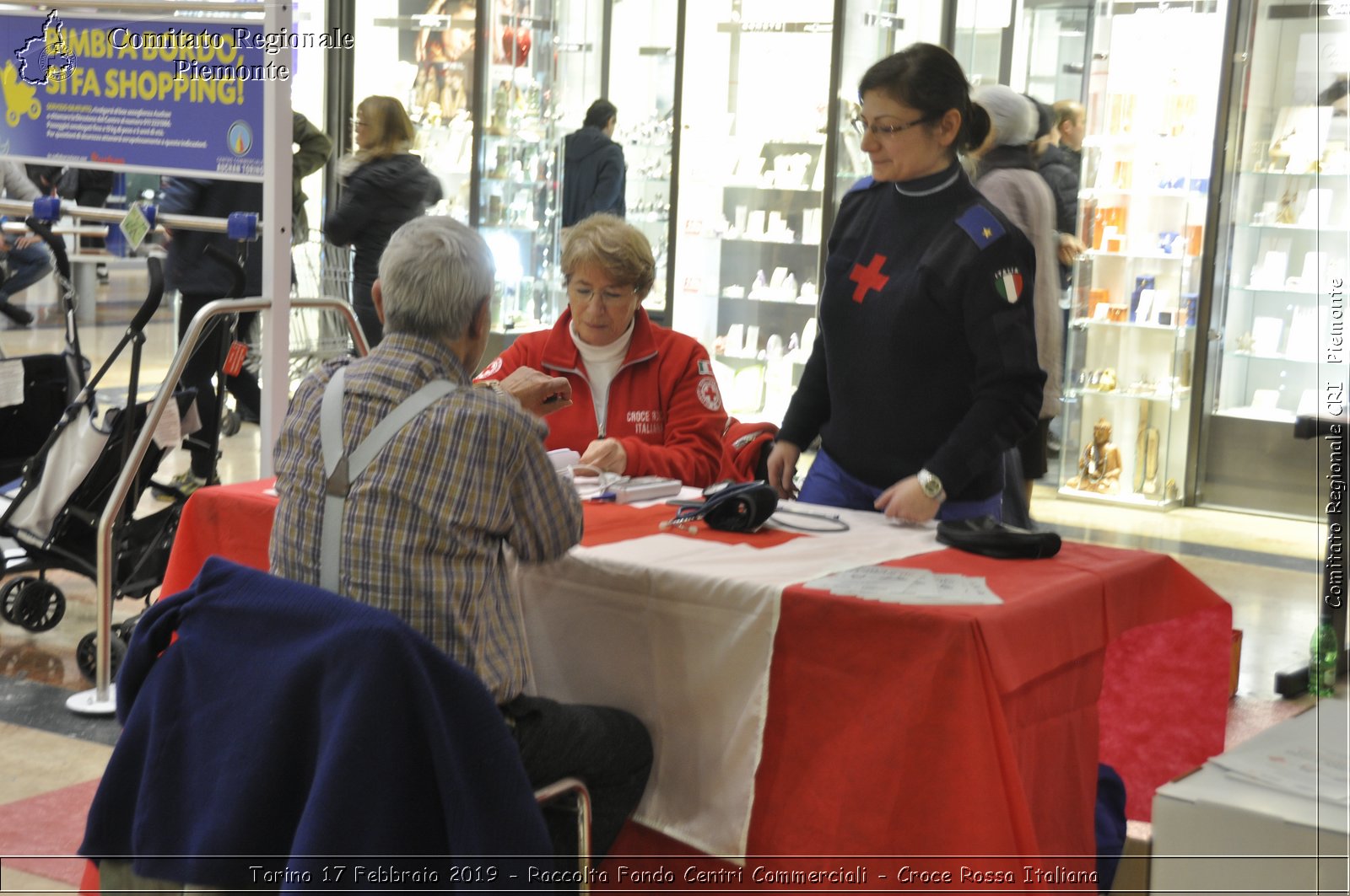 Torino 17 Febbraio 2019 - Raccolta Fondi Centri Commerciali - Croce Rossa Italiana - Comitato Regionale del Piemonte