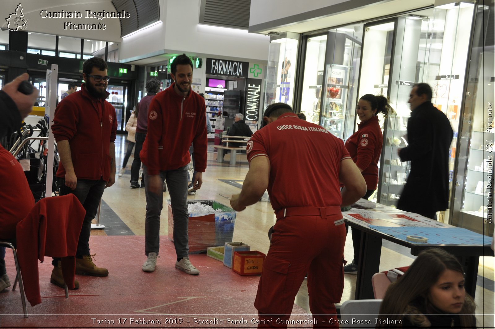 Torino 17 Febbraio 2019 - Raccolta Fondi Centri Commerciali - Croce Rossa Italiana - Comitato Regionale del Piemonte