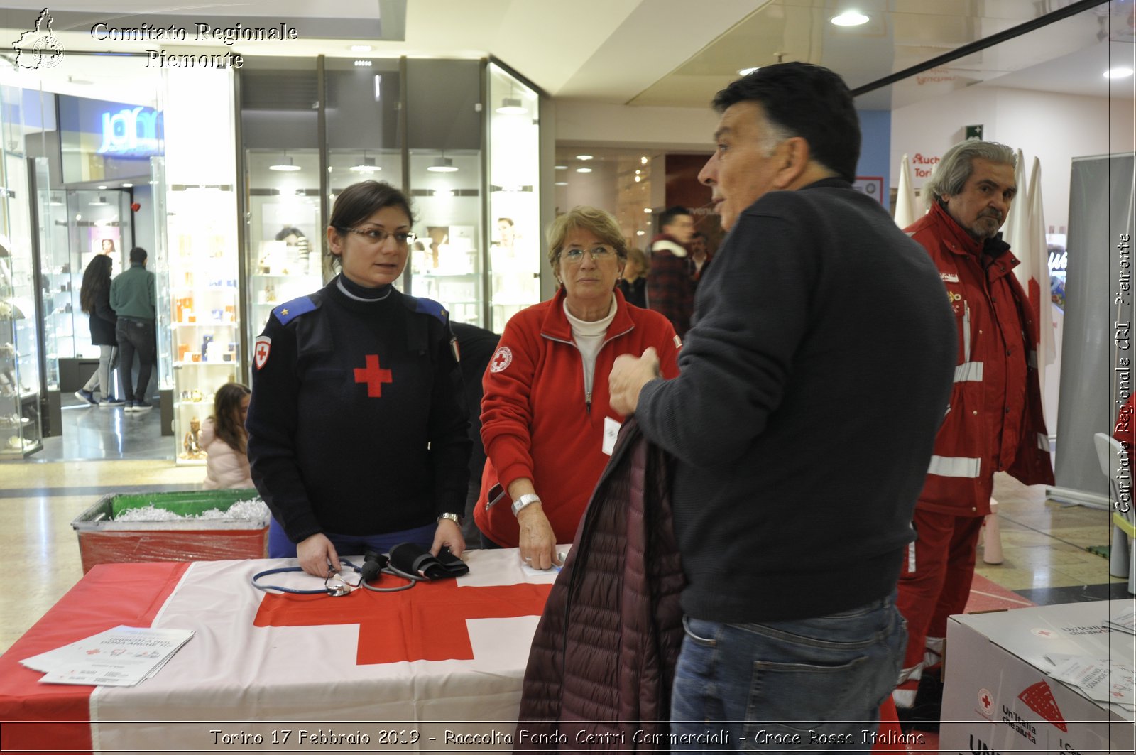 Torino 17 Febbraio 2019 - Raccolta Fondi Centri Commerciali - Croce Rossa Italiana - Comitato Regionale del Piemonte