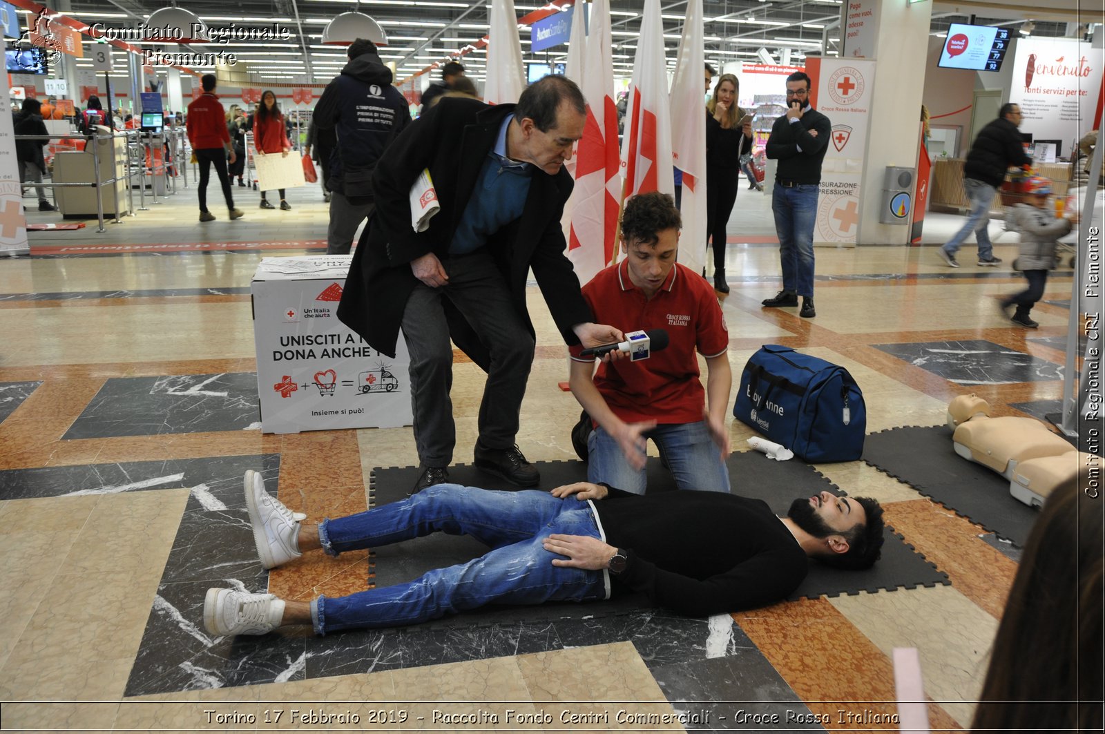 Torino 17 Febbraio 2019 - Raccolta Fondi Centri Commerciali - Croce Rossa Italiana - Comitato Regionale del Piemonte