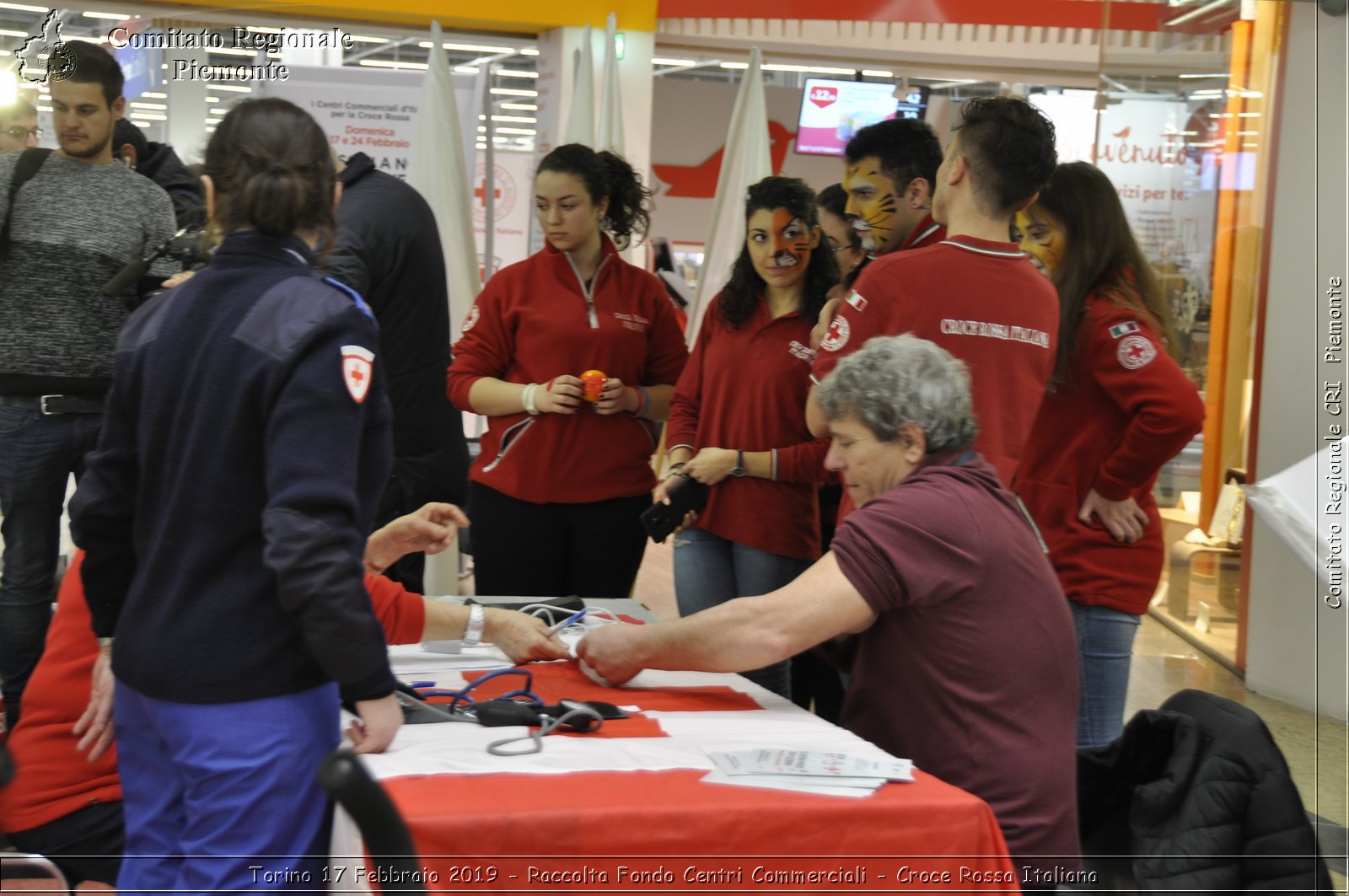 Torino 17 Febbraio 2019 - Raccolta Fondi Centri Commerciali - Croce Rossa Italiana - Comitato Regionale del Piemonte