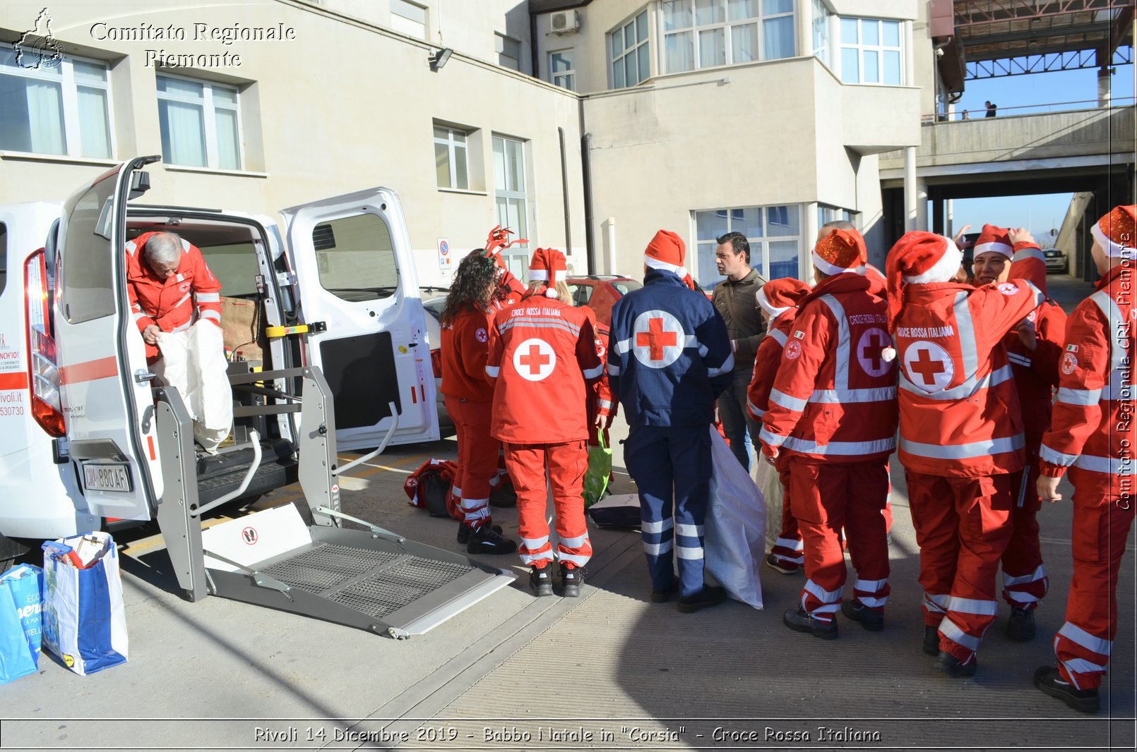 Rivoli 14 Dicembre 2019 - Babbo Natale in "Corsia" - Croce Rossa Italiana