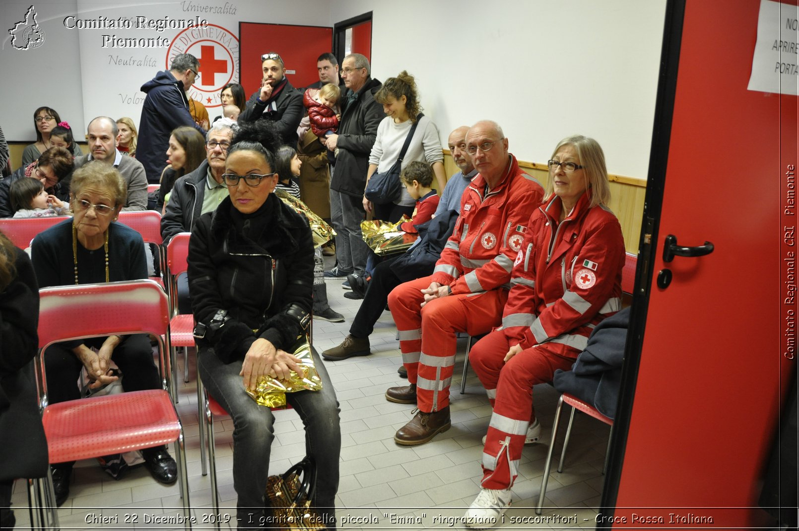 Chieri 22 Dicembre 2019 - I genitori della piccola Emma ringraziano i soccorritori - Croce Rossa Italiana