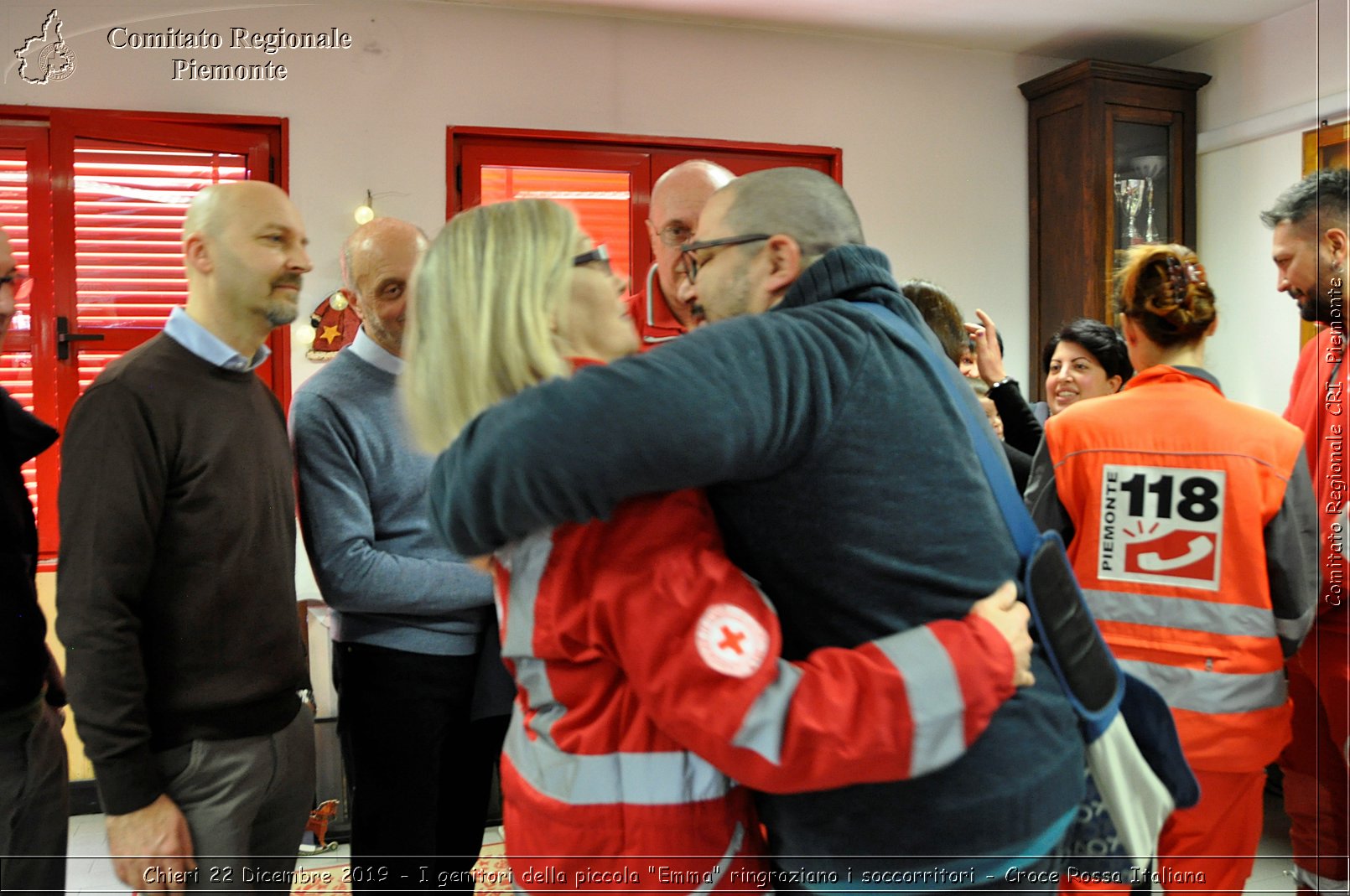 Chieri 22 Dicembre 2019 - I genitori della piccola Emma ringraziano i soccorritori - Croce Rossa Italiana