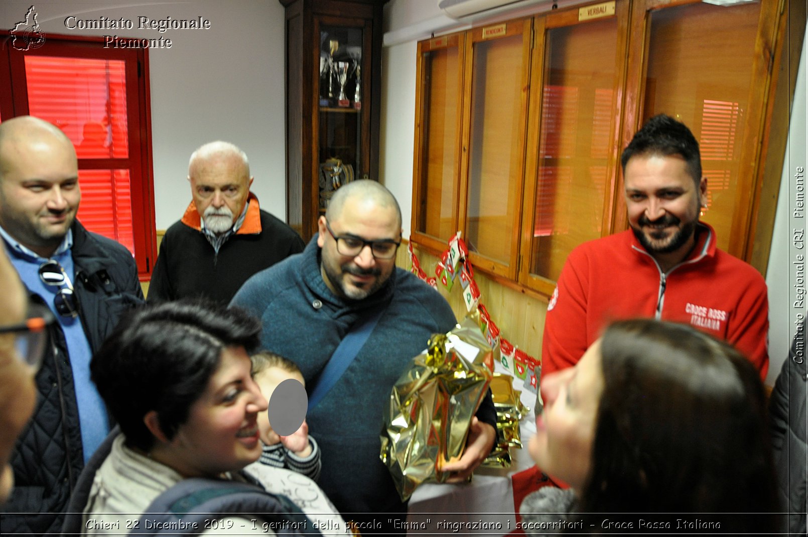 Chieri 22 Dicembre 2019 - I genitori della piccola Emma ringraziano i soccorritori - Croce Rossa Italiana