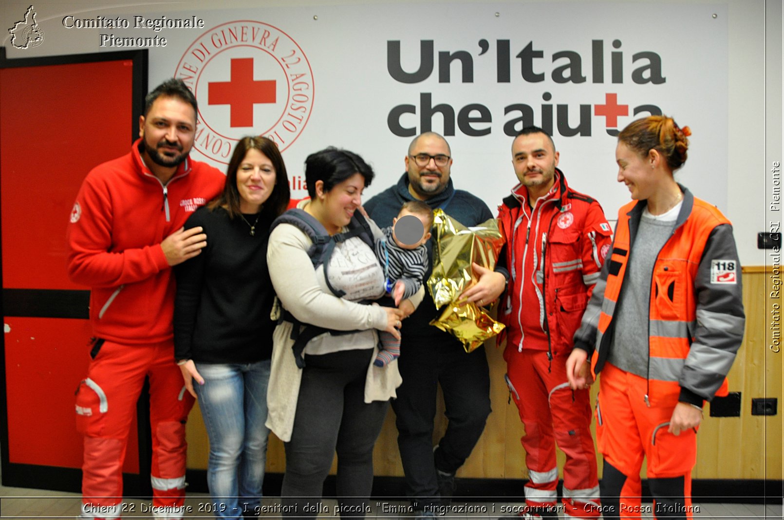 Chieri 22 Dicembre 2019 - I genitori della piccola Emma ringraziano i soccorritori - Croce Rossa Italiana