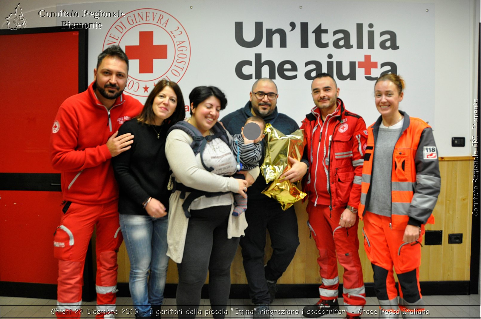 Chieri 22 Dicembre 2019 - I genitori della piccola Emma ringraziano i soccorritori - Croce Rossa Italiana