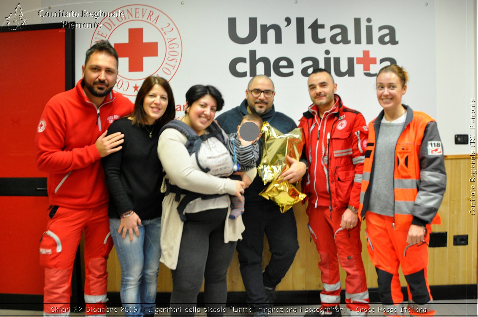 Chieri 22 Dicembre 2019 - I genitori della piccola Emma ringraziano i soccorritori - Croce Rossa Italiana