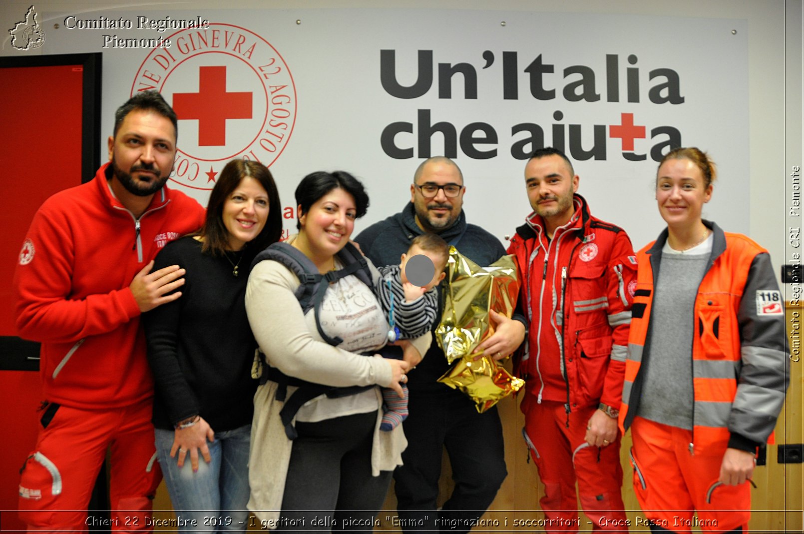 Chieri 22 Dicembre 2019 - I genitori della piccola Emma ringraziano i soccorritori - Croce Rossa Italiana