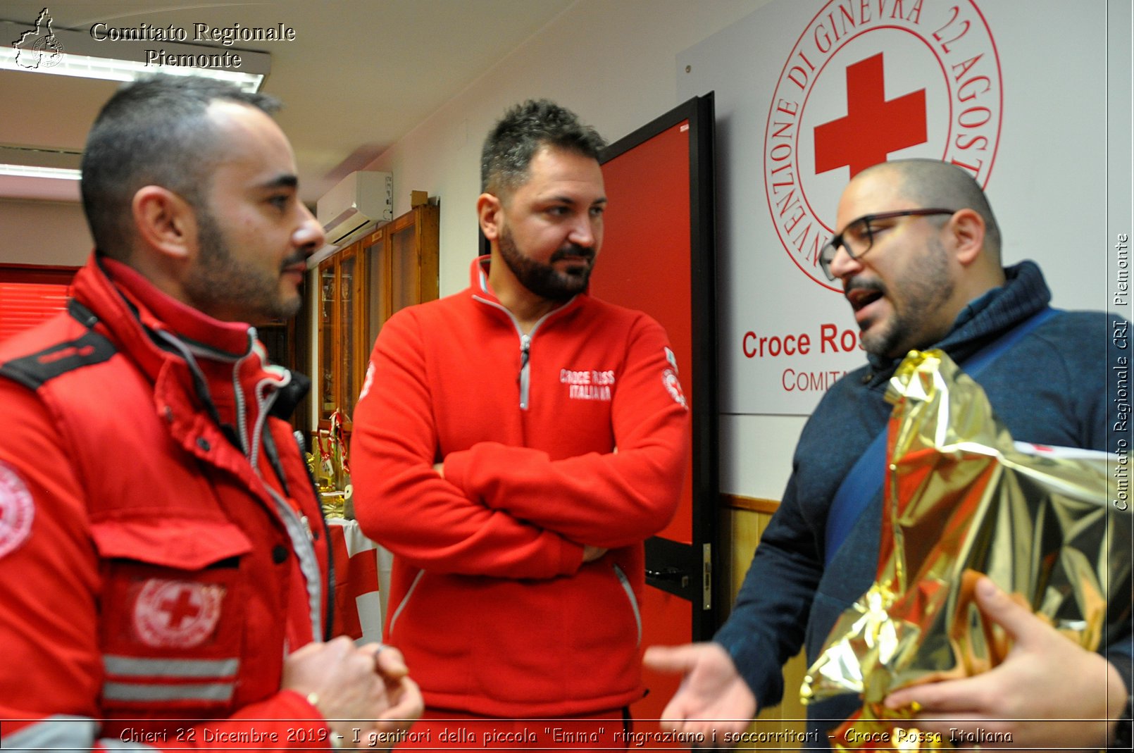 Chieri 22 Dicembre 2019 - I genitori della piccola Emma ringraziano i soccorritori - Croce Rossa Italiana