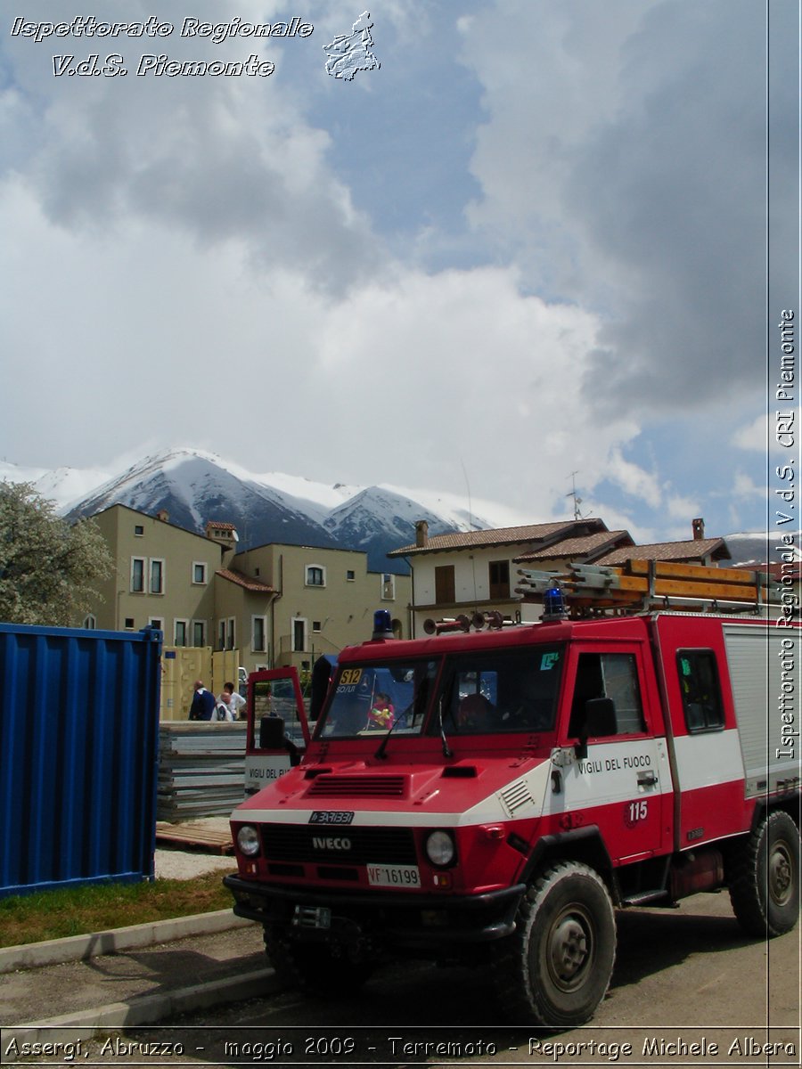 Assergi, Abruzzo -  maggio 2009 - Terremoto - Reportage Michele Albera -  Croce Rossa Italiana - Ispettorato Regionale Volontari del Soccorso Piemonte