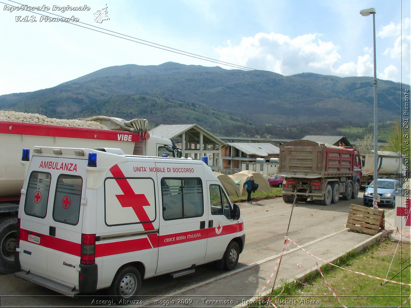 Assergi, Abruzzo -  maggio 2009 - Terremoto - Reportage Michele Albera -  Croce Rossa Italiana - Ispettorato Regionale Volontari del Soccorso Piemonte