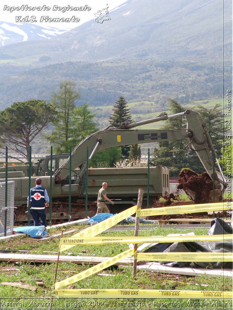 Assergi, Abruzzo -  maggio 2009 - Terremoto - Reportage Michele Albera -  Croce Rossa Italiana - Ispettorato Regionale Volontari del Soccorso Piemonte