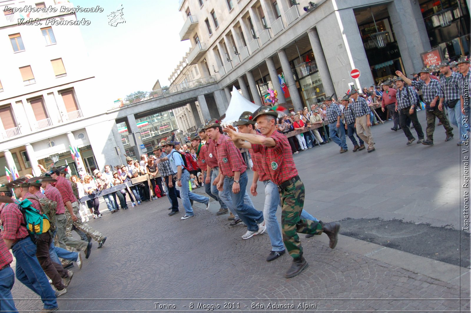 Torino  - 8 Maggio 2011 - 84a Adunata Nazionale Alpini -  Croce Rossa Italiana - Ispettorato Regionale Volontari del Soccorso Piemonte