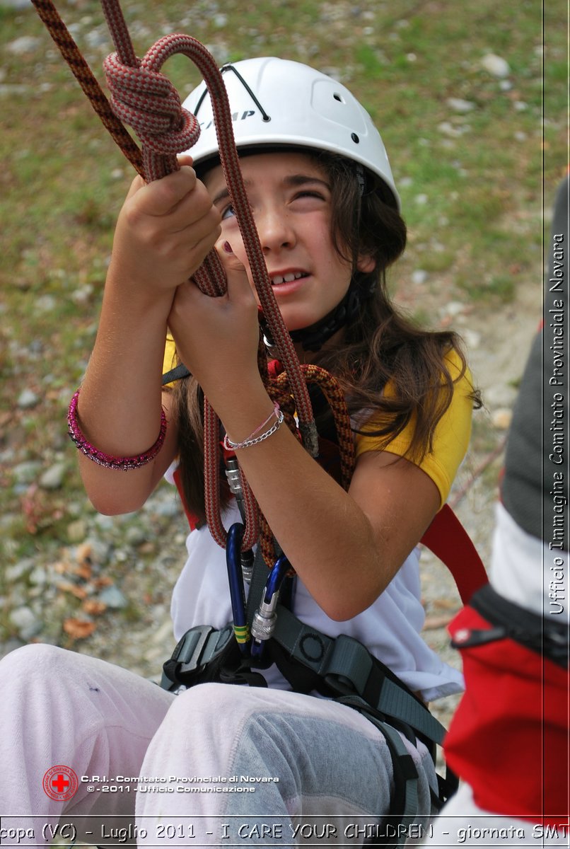 Scopa (VC) - Luglio 2011 - I CARE YOUR CHILDREN - giornata con operatori SMTS (Soccorsi con Mezzi e Tecniche Speciali)  -  Croce Rossa Italiana - Ufficio Immagine Comitato Provinciale Novara