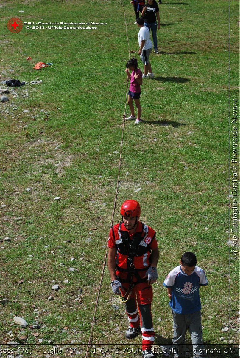 Scopa (VC) - Luglio 2011 - I CARE YOUR CHILDREN - giornata con operatori SMTS (Soccorsi con Mezzi e Tecniche Speciali)  -  Croce Rossa Italiana - Ufficio Immagine Comitato Provinciale Novara