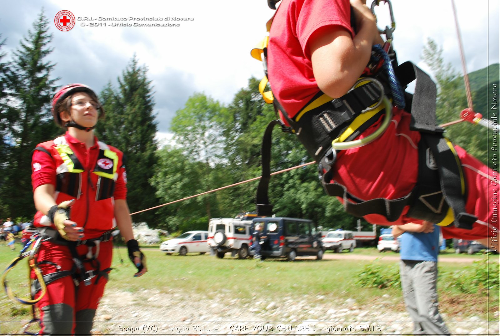 Scopa (VC) - Luglio 2011 - I CARE YOUR CHILDREN - giornata con operatori SMTS (Soccorsi con Mezzi e Tecniche Speciali)  -  Croce Rossa Italiana - Ufficio Immagine Comitato Provinciale Novara