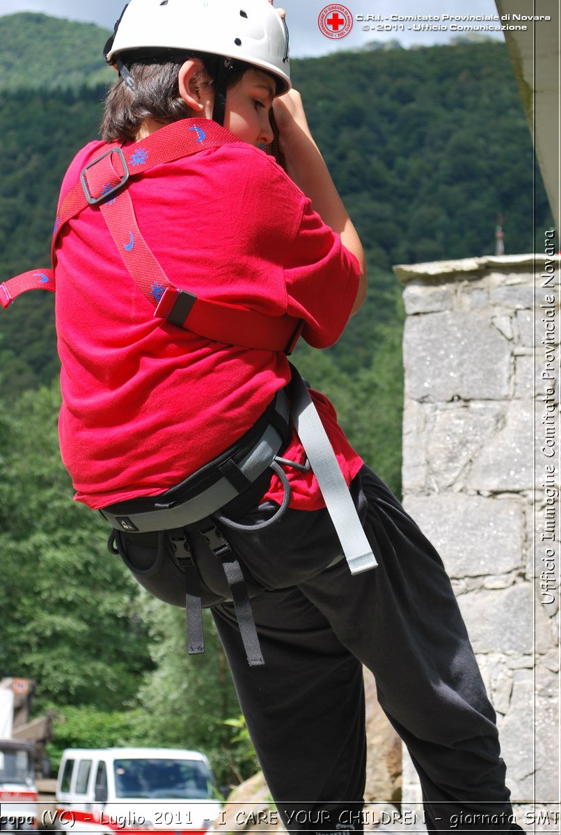 Scopa (VC) - Luglio 2011 - I CARE YOUR CHILDREN - giornata con operatori SMTS (Soccorsi con Mezzi e Tecniche Speciali)  -  Croce Rossa Italiana - Ufficio Immagine Comitato Provinciale Novara