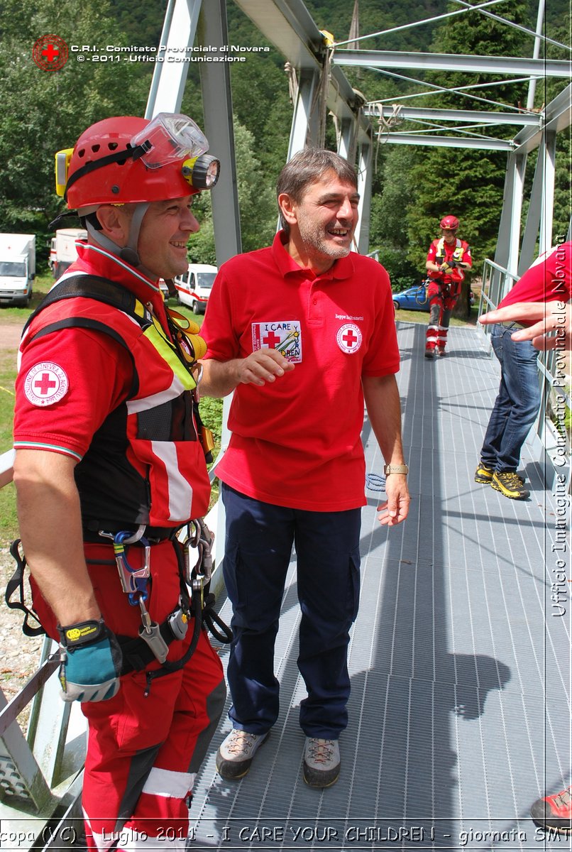 Scopa (VC) - Luglio 2011 - I CARE YOUR CHILDREN - giornata con operatori SMTS (Soccorsi con Mezzi e Tecniche Speciali)  -  Croce Rossa Italiana - Ufficio Immagine Comitato Provinciale Novara