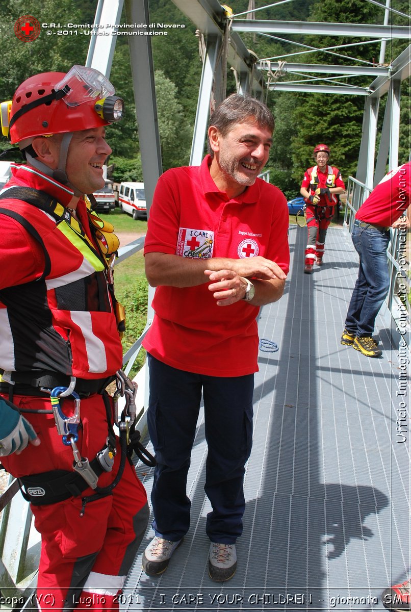Scopa (VC) - Luglio 2011 - I CARE YOUR CHILDREN - giornata con operatori SMTS (Soccorsi con Mezzi e Tecniche Speciali)  -  Croce Rossa Italiana - Ufficio Immagine Comitato Provinciale Novara